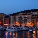 Hafen von Nizza bei Nacht