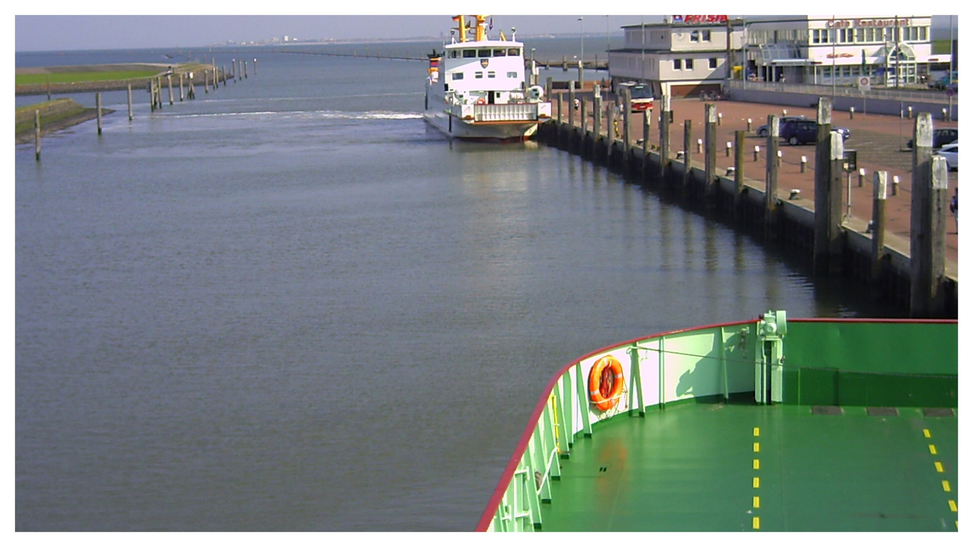 Hafen von Norddeich im Sommer