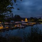 Hafen von Rüdesheim zur blauen Stunde