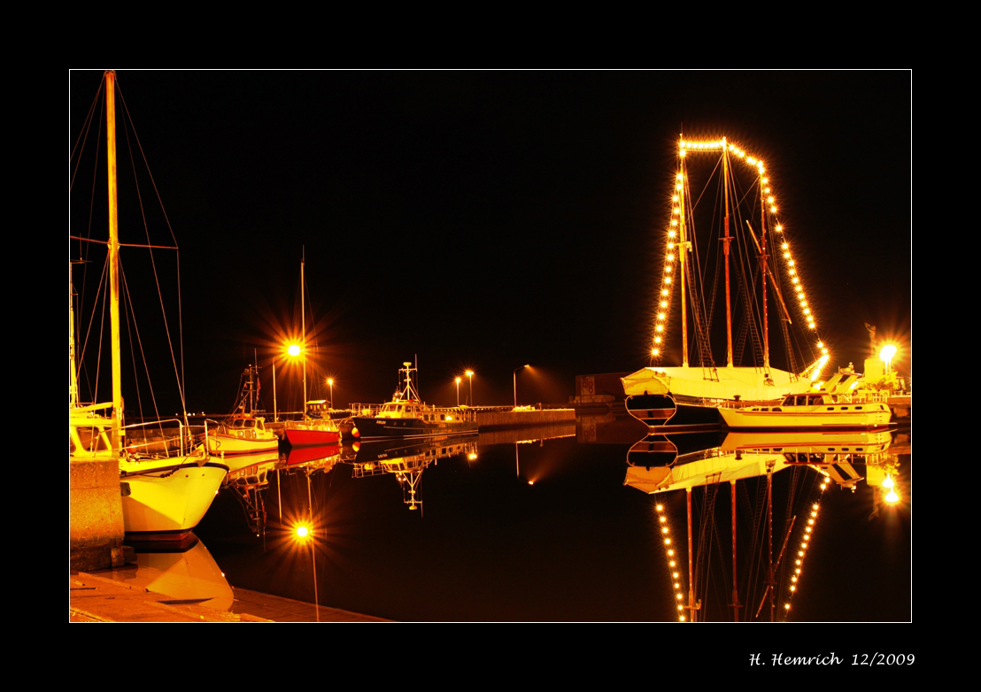 Hafen von Struer bei Nacht II