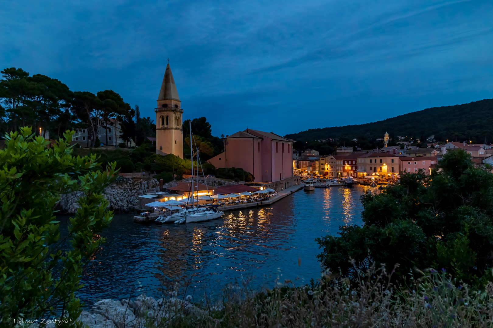 Hafen von Veli Losinj am Abend