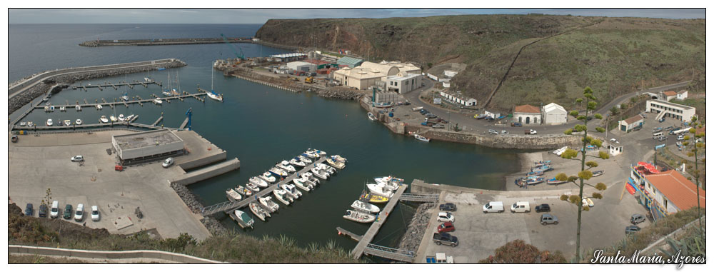 Hafen von Vila do Porto -2- (Santa Maria, Azoren)