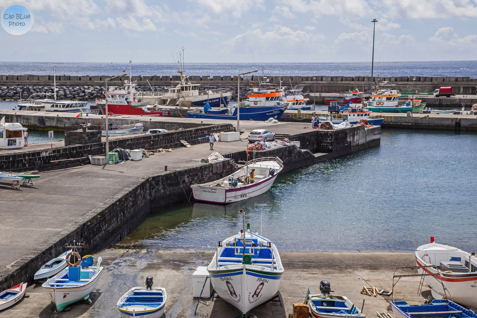 Hafen von Vila Franca do Campo