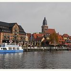 Hafen von Waren