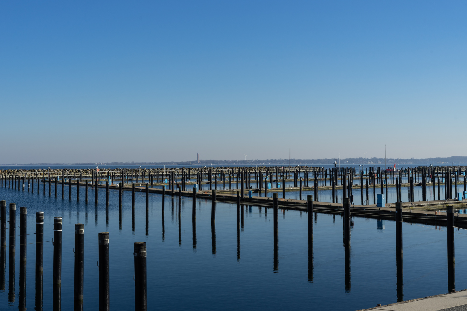 Hafen vor dem Frühlingserwachen