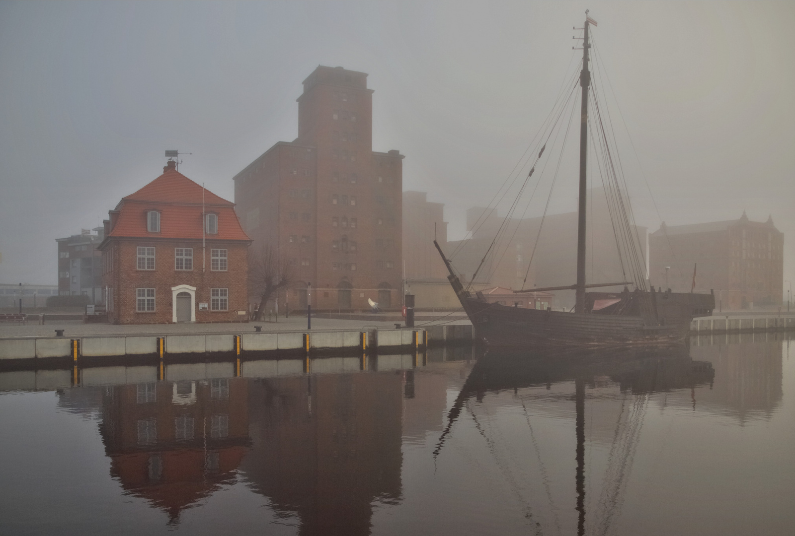 Hafen Wismar mit Kogge