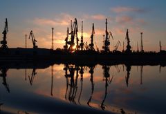 Hafenanlagen am Donaudelta bei Tulcea