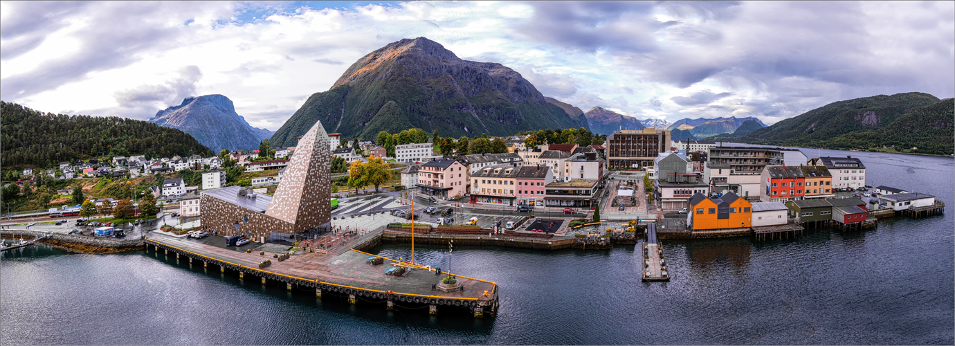 Hafenansicht von Andalsnes / Norwegen