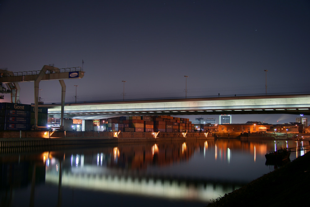 Hafenbecken in Mannheim