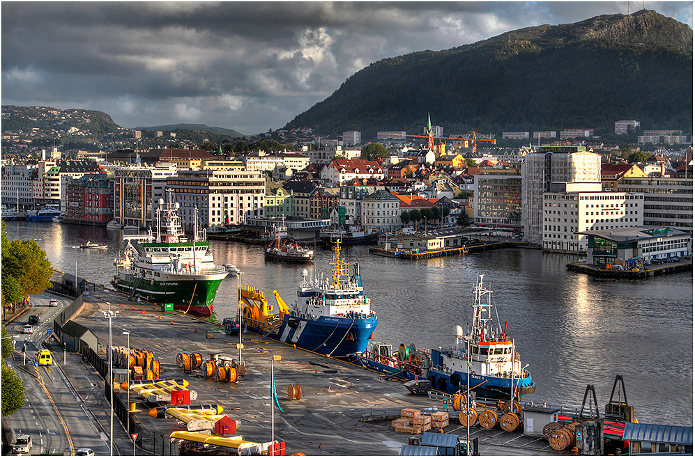 ... Hafenblick Bergen ...