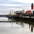 Hafenblick mit Leuchtturm