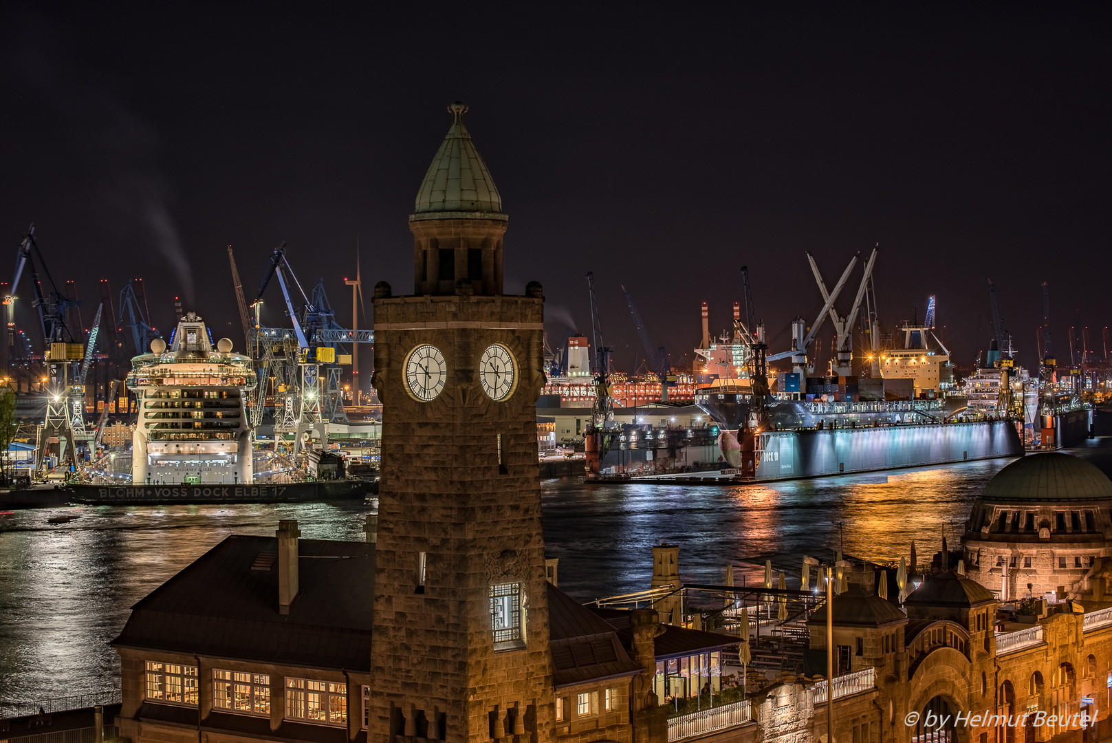 Hafenblick vom Stintfang - volle Docks