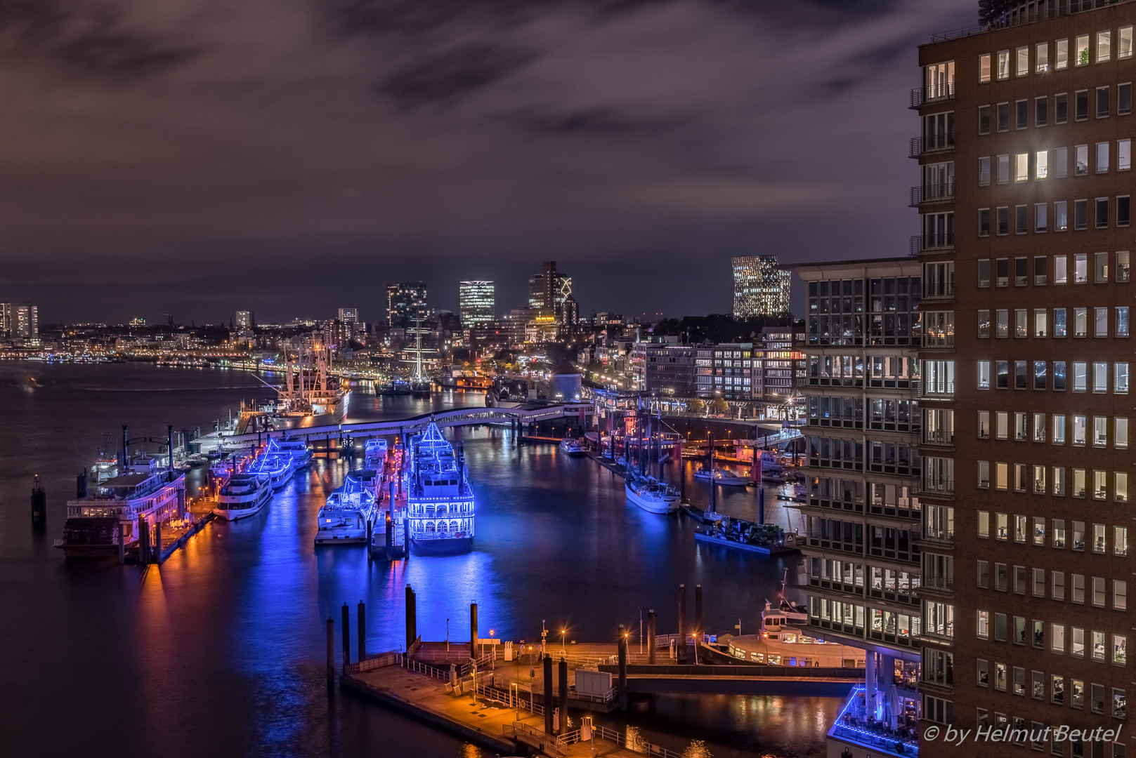 Hafenblick von der Elbphilharmonie