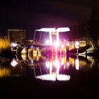 Hafenbrücke bei Nacht / Peter Kölln Werke im Hintergrund