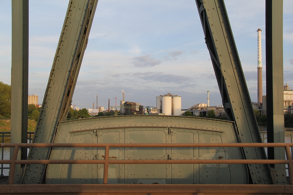 Hafenbrücke Krefeld