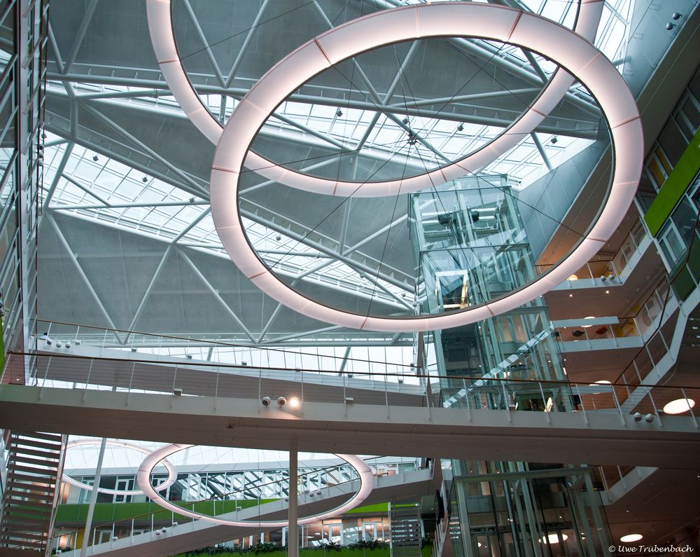 Hafencity (4): Atrium der Unilever-Hauptverwaltung