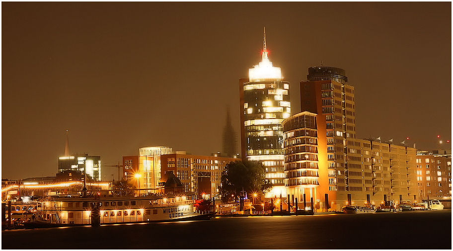 Hafencity bei Nacht