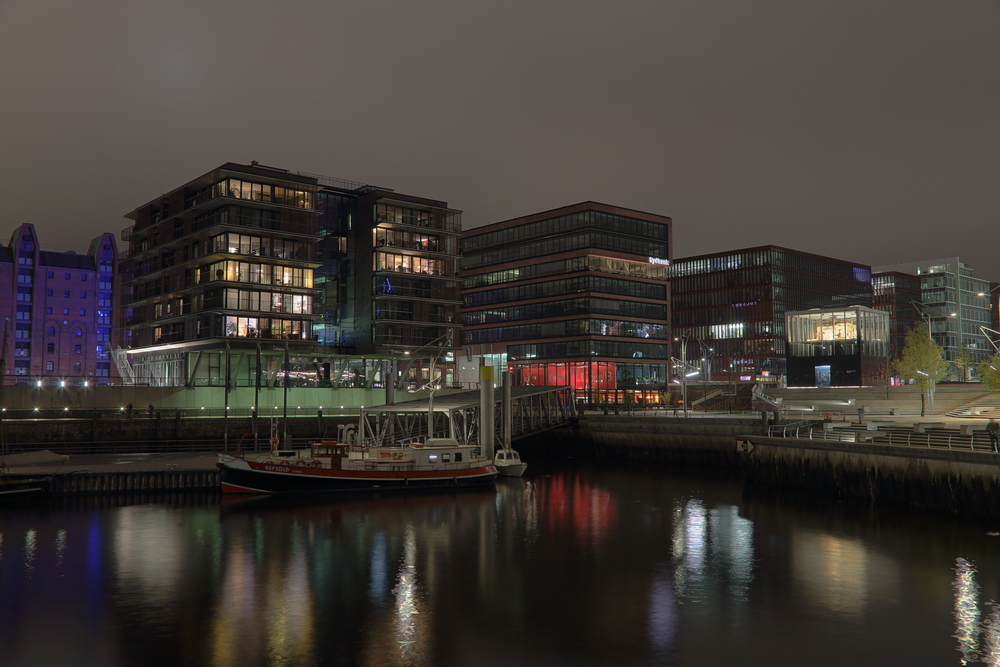 Hafencity by Night, Sandtorhafen