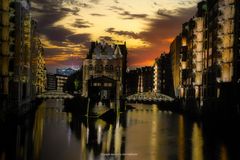 HafenCity "Speicherstadt mit Blick auf die Brücke Dienerreihe"