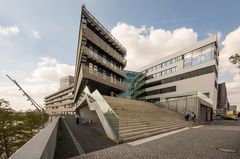 Hafencity - Überseeallee - HafenCity University Hamburg