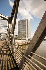 Hafencity - Überseeallee - Magdeburgerbrücke - 02