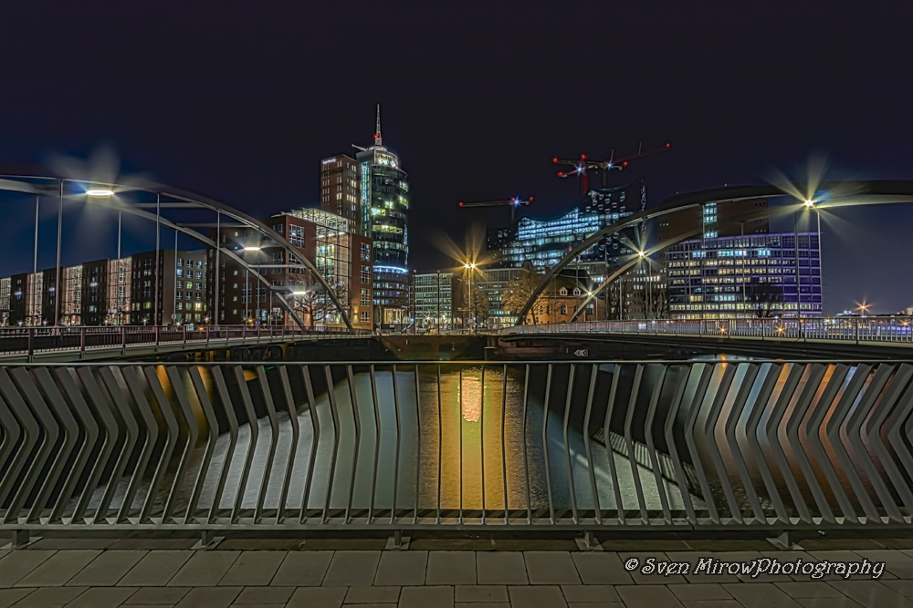 Hafencity von Hamburg bei Nacht