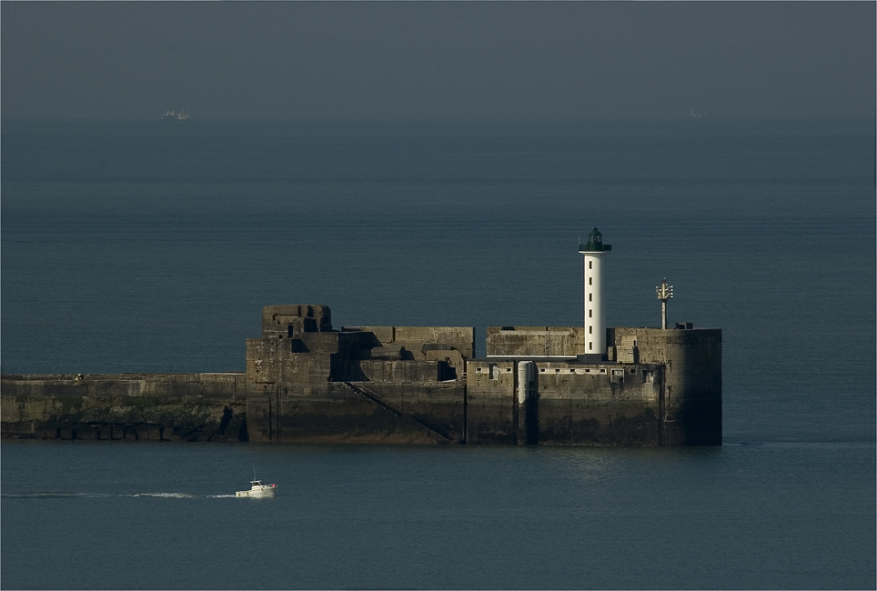 ....Hafeneinfahrt Boulogne Sur Mer....