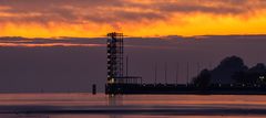 Hafeneinfahrt im Abendlicht 