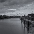 Hafeneinfahrt und Uerdinger Brücke. / HDR