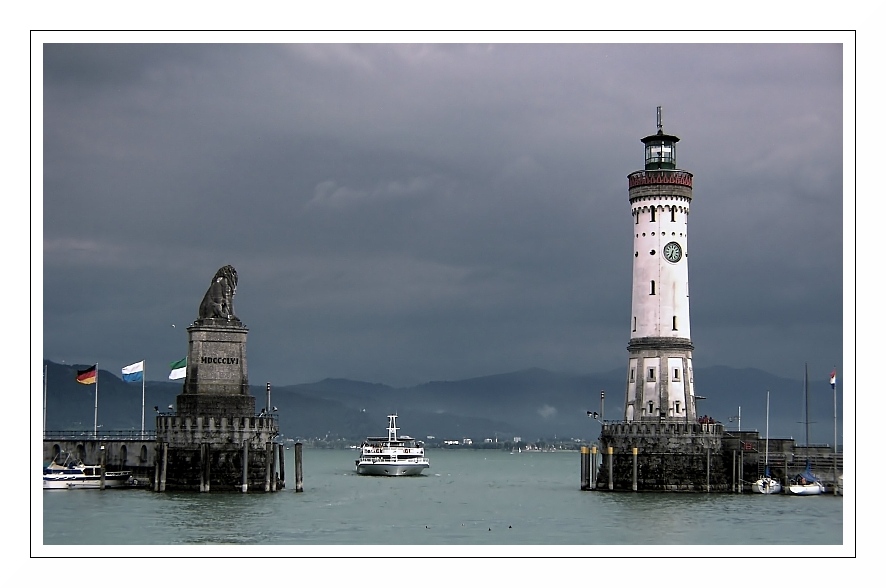 Hafeneinfahrt von Lindau im Bodensee