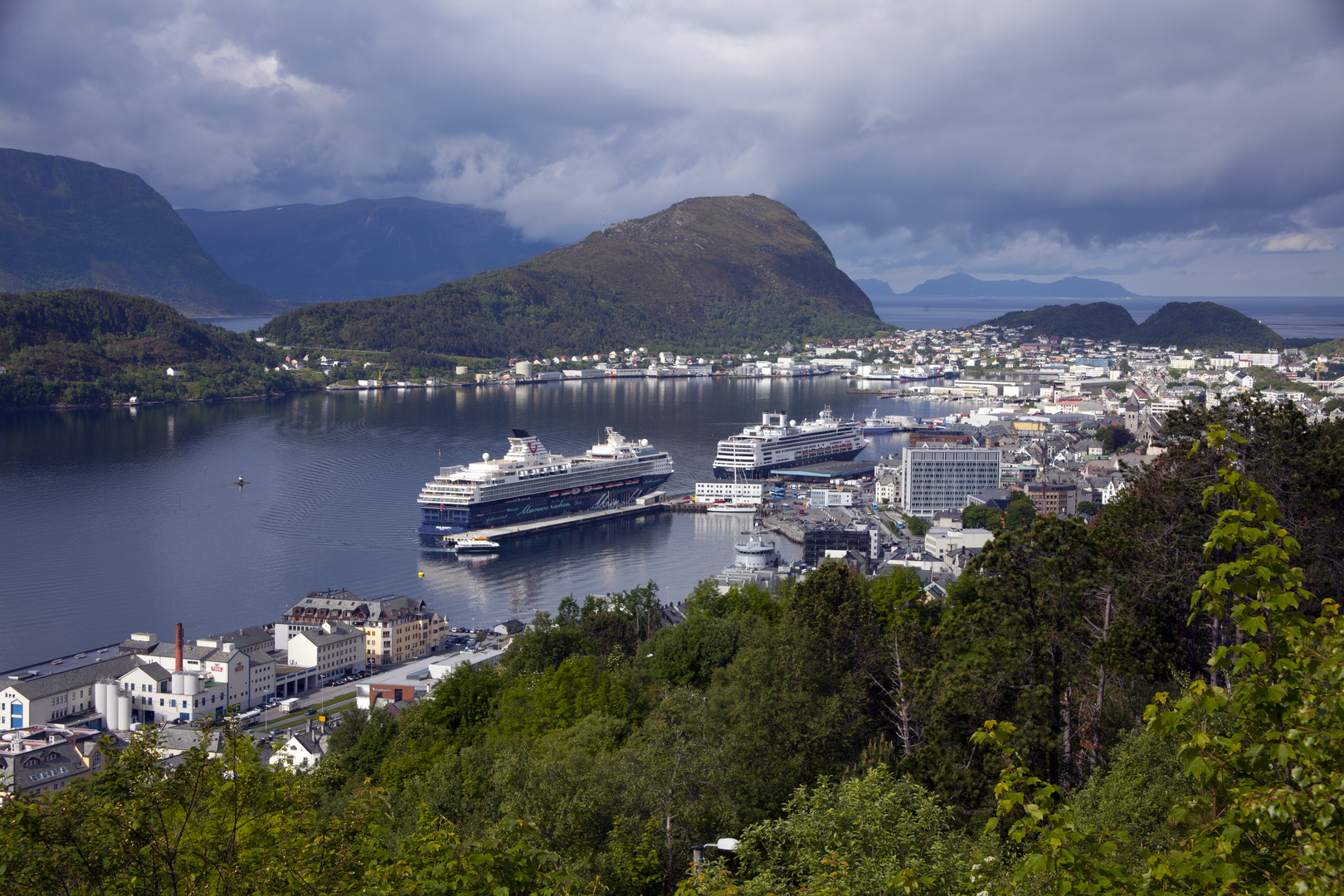 Hafengebiet von Alesund in Norwegen