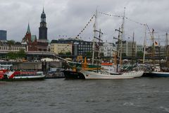 Hafengeburtstag im Regen