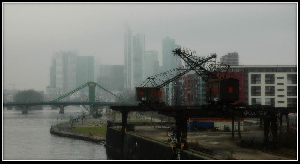 Hafengelände vor Frankfurt