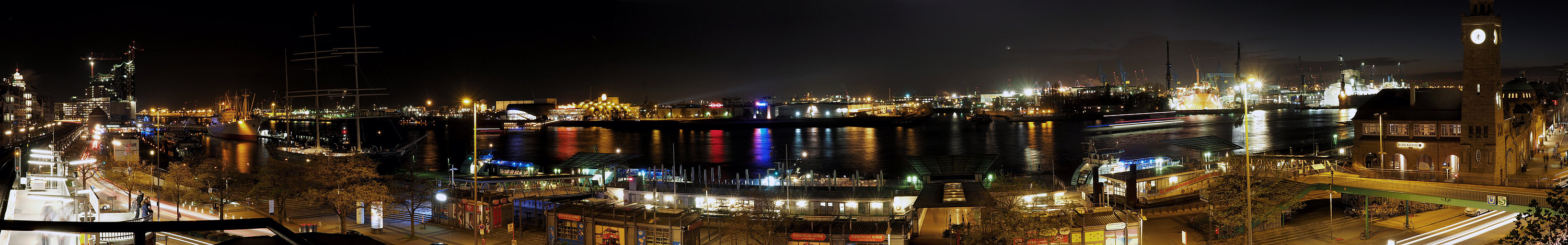 Hafenkante bei Nacht