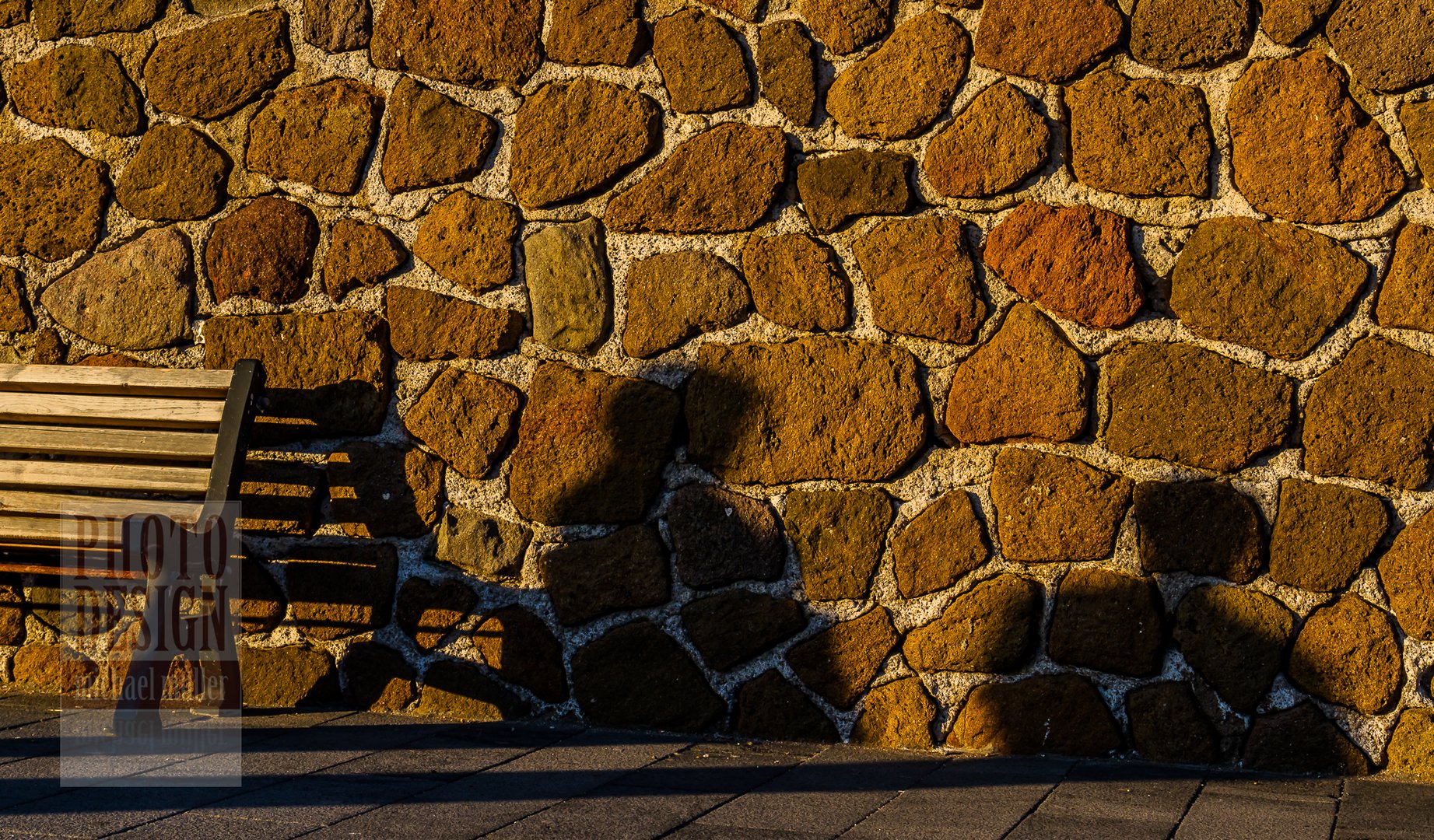 Hafenmole in Lipari in der Abendsonne