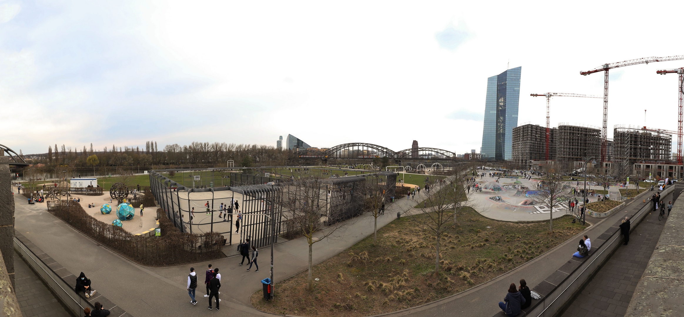 Hafenpark Frankfurt Panorama