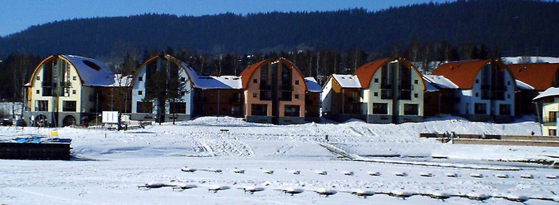 Hafenpromenade in Lipno mit verarbeiteter Verbesserung