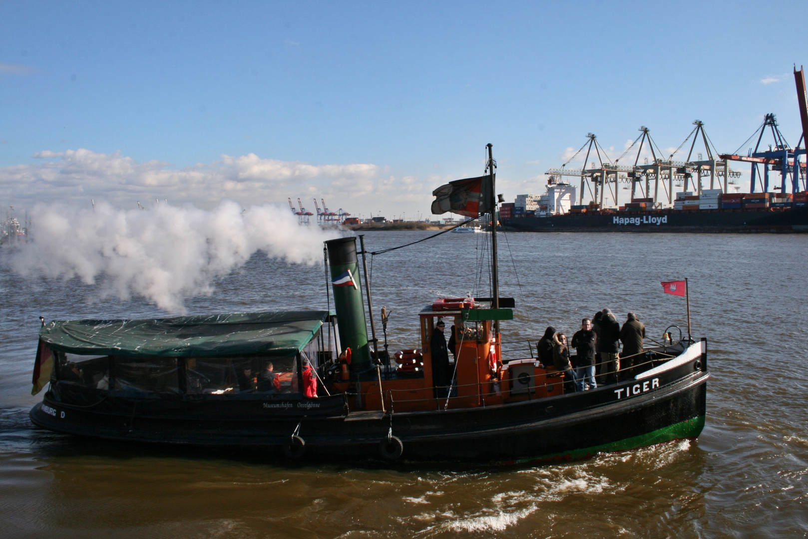 ...Hafenrundfahrt in Hamburg