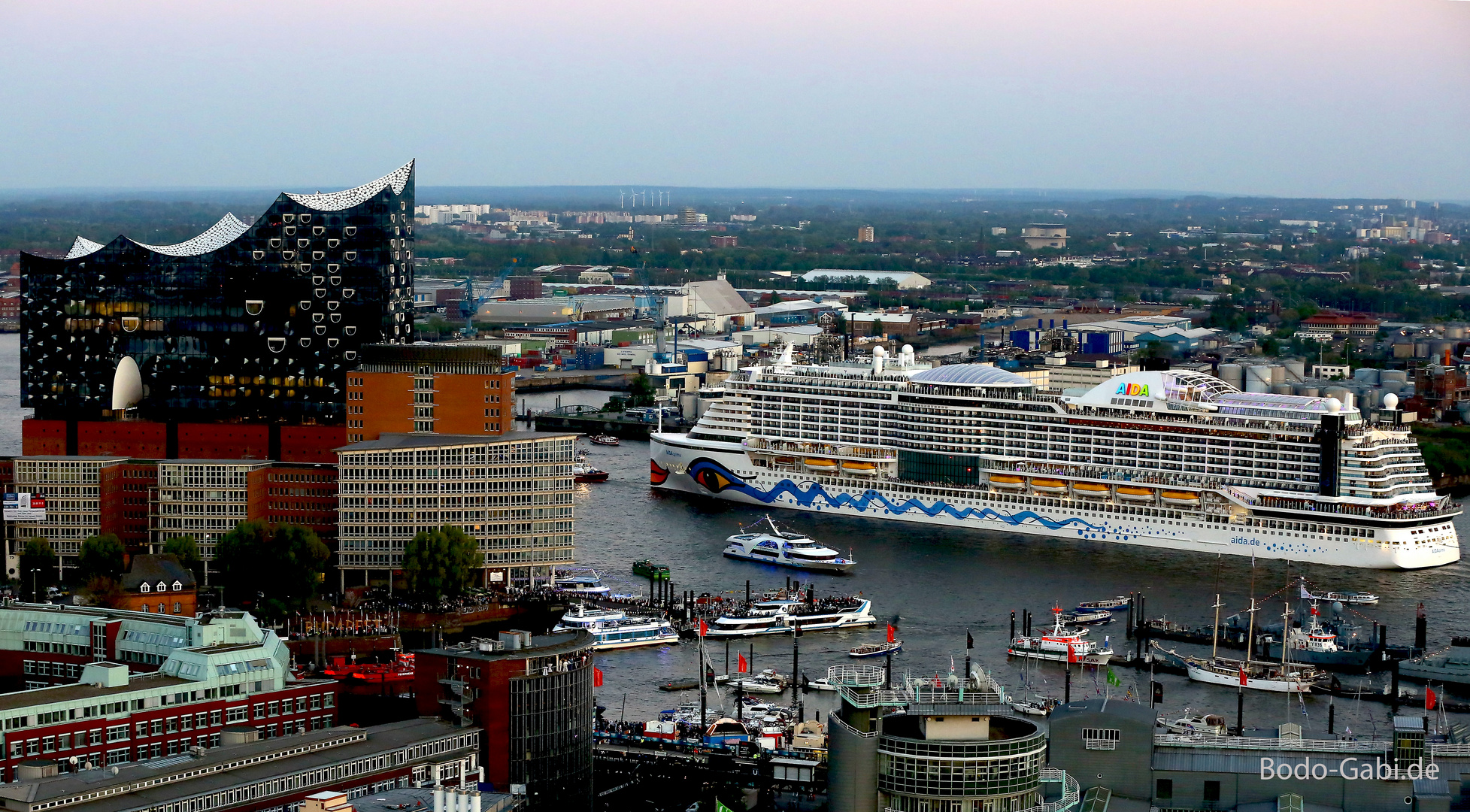 Hafenrundfahrt mit AIDA prima