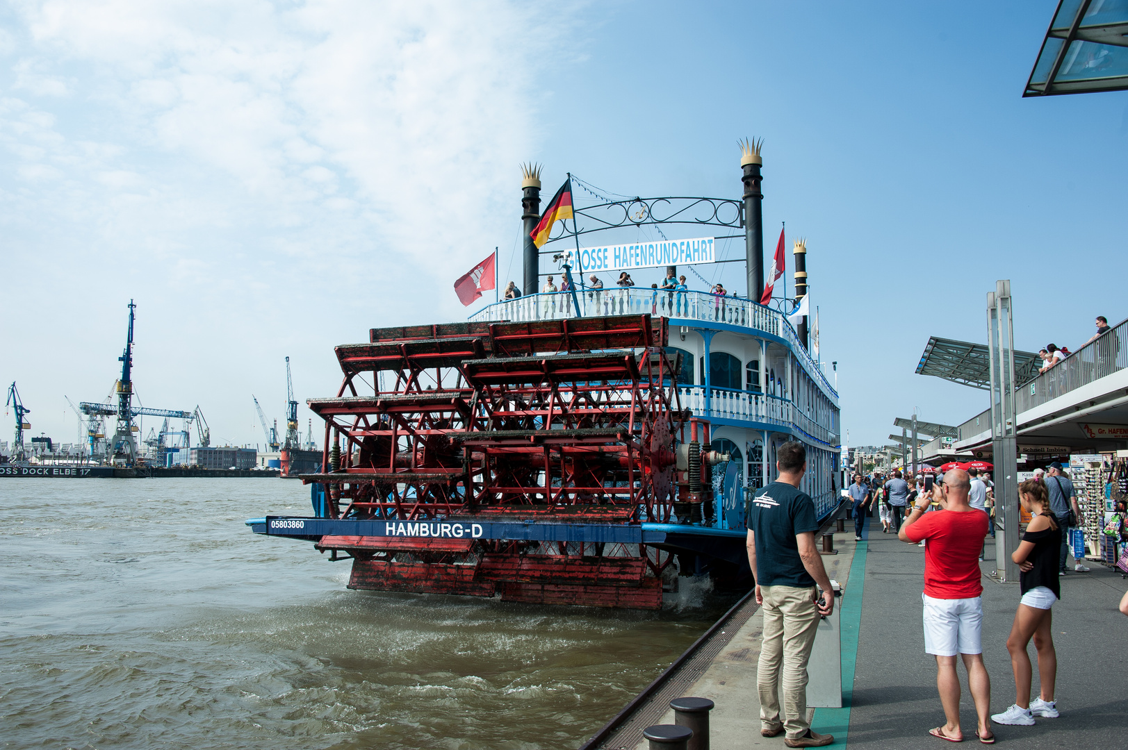 Hafenrundfahrt mit Raddampfer