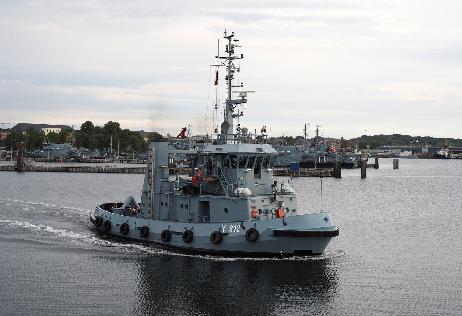 Hafenschlepper des Marinestützpunkts Kiel