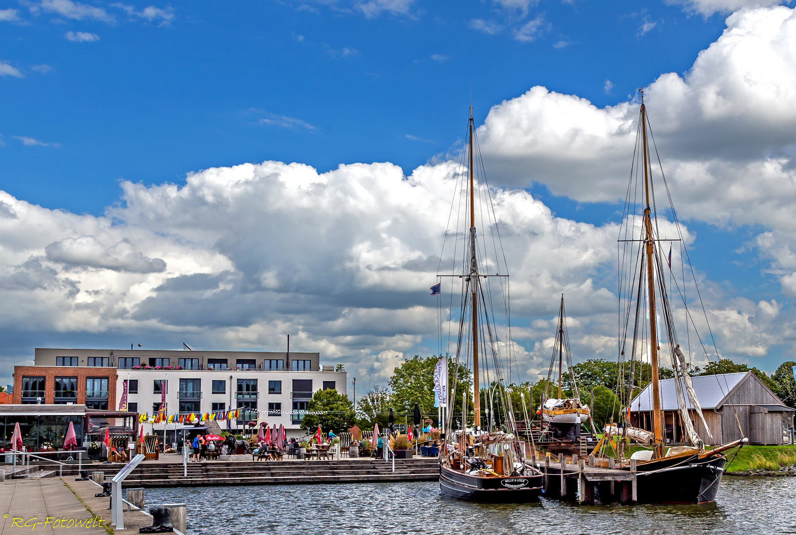 Hafentreiben in Glückstadt