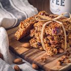 Hafer Flapjacks mit Mandeln und Cranberries