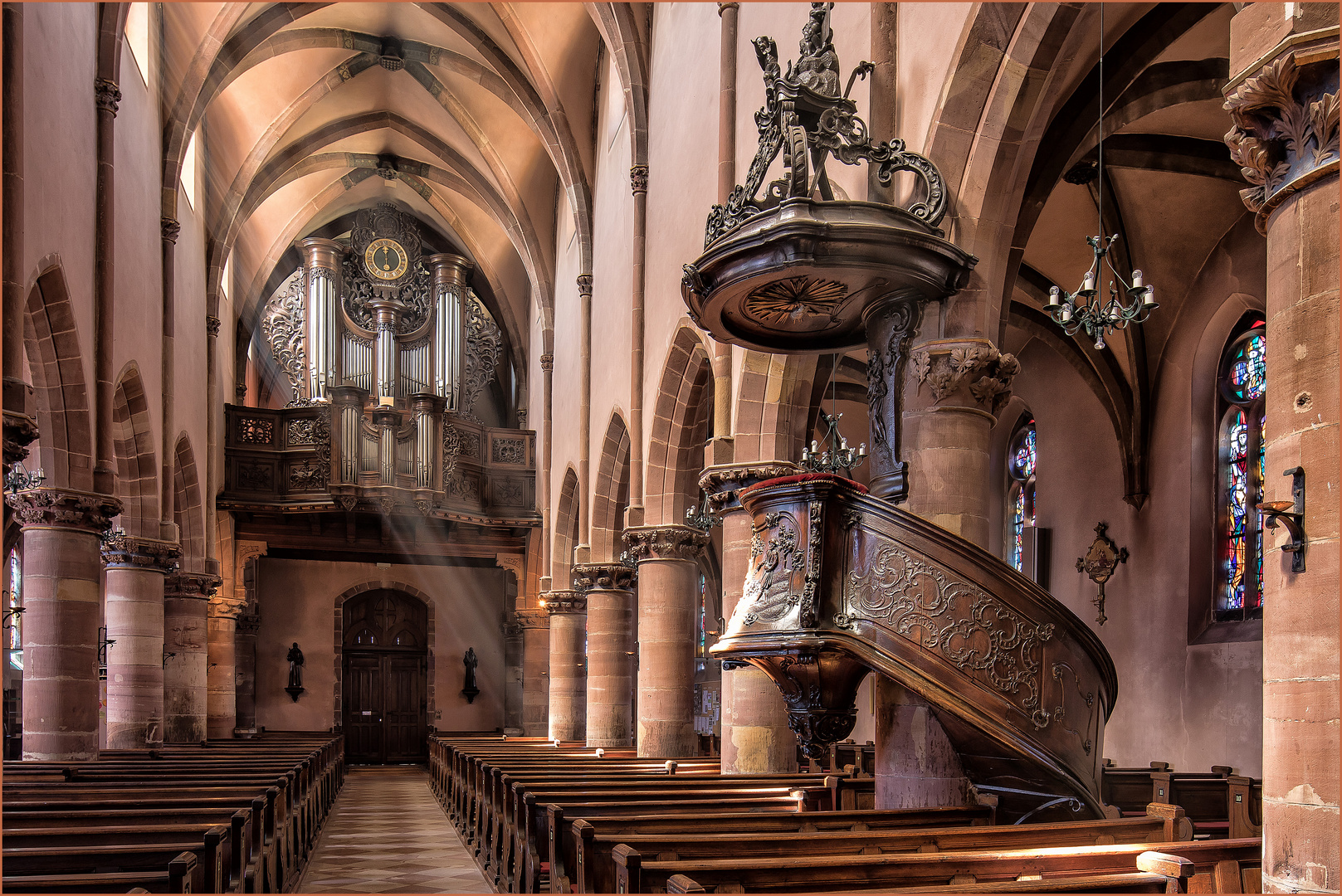 HAGENAU-BLICK ZUR ORGEL.