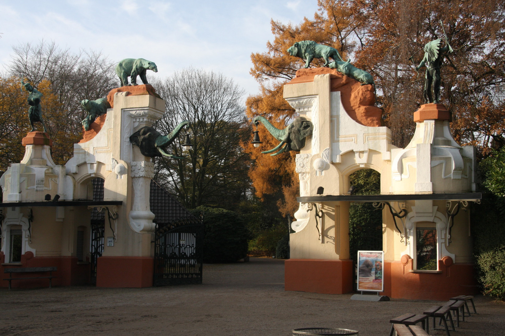 Hagenbecks Tierpark - der historische Eingang Foto & Bild | tiere, zoo ...