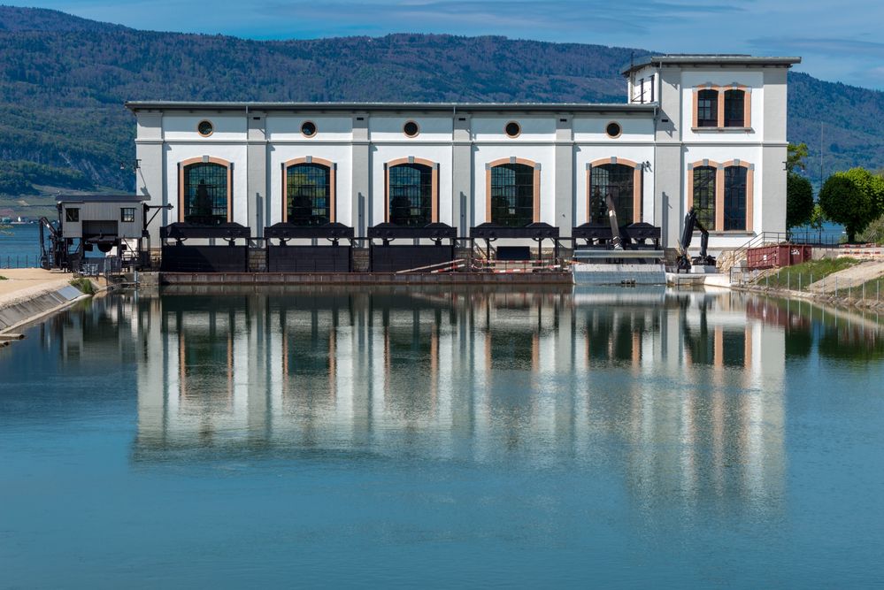 Hagneck Wasserkraftwerk am Bielersee