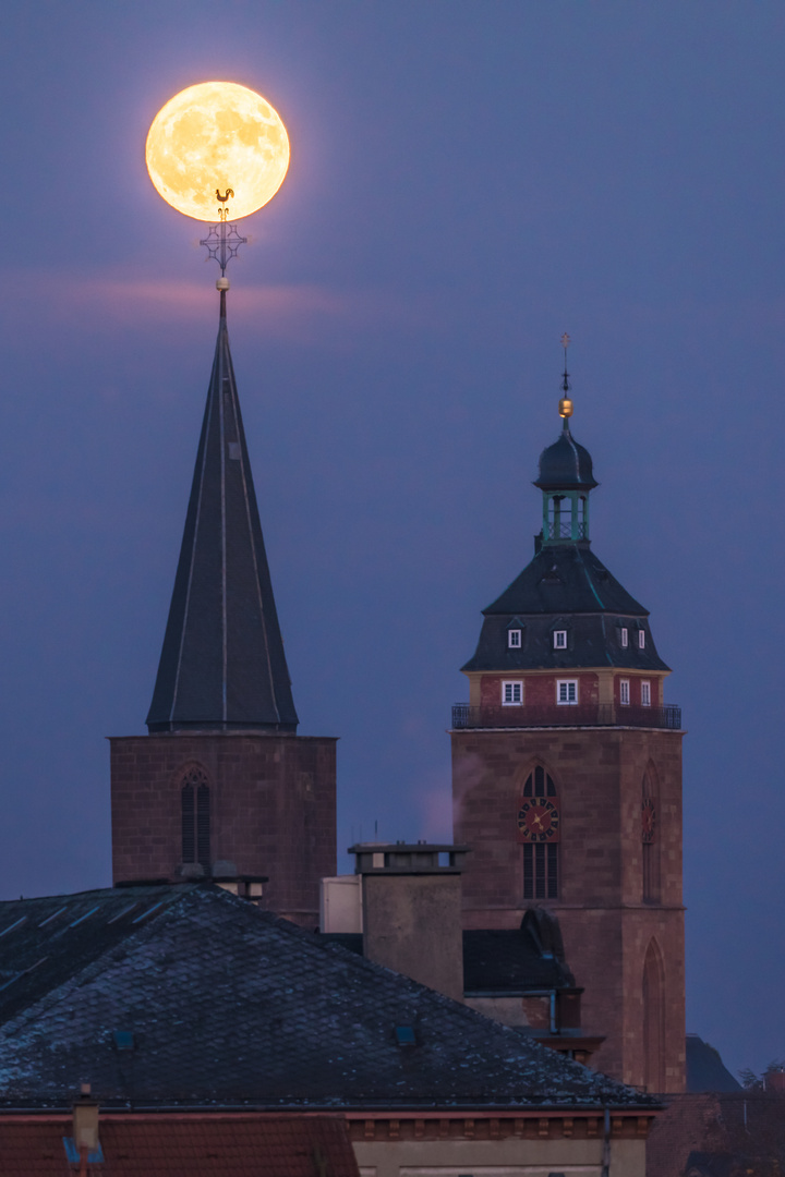 Hahn auf dem Mond