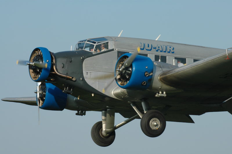 Hahnweide 2005 JU 52/3m Landung auf der 31