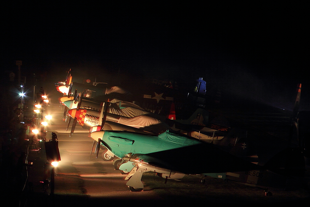 Hahnweide 2013 III  - Flightline bei Nacht