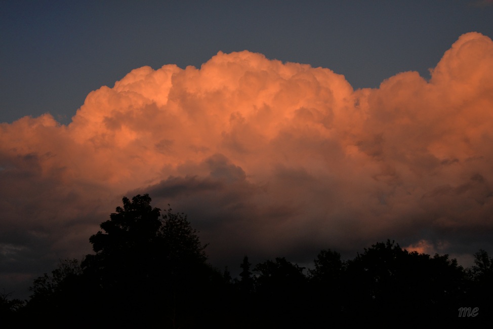 Hahnweide mit Wolkenformation